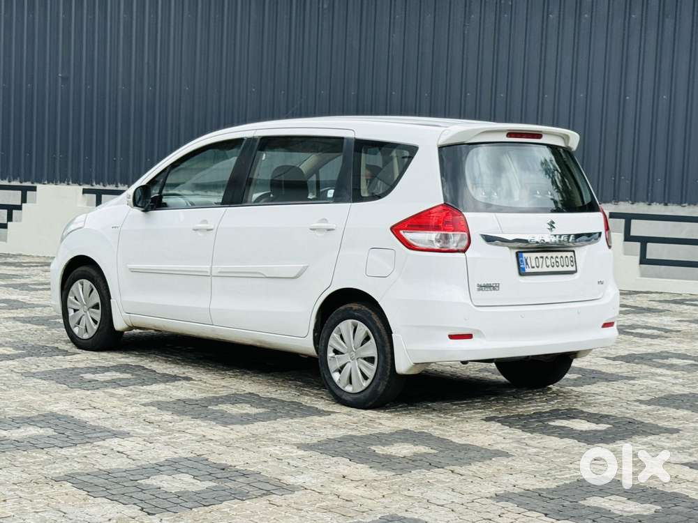 Maruti Suzuki Ertiga Vxi At Petrol, 2016, Petrol