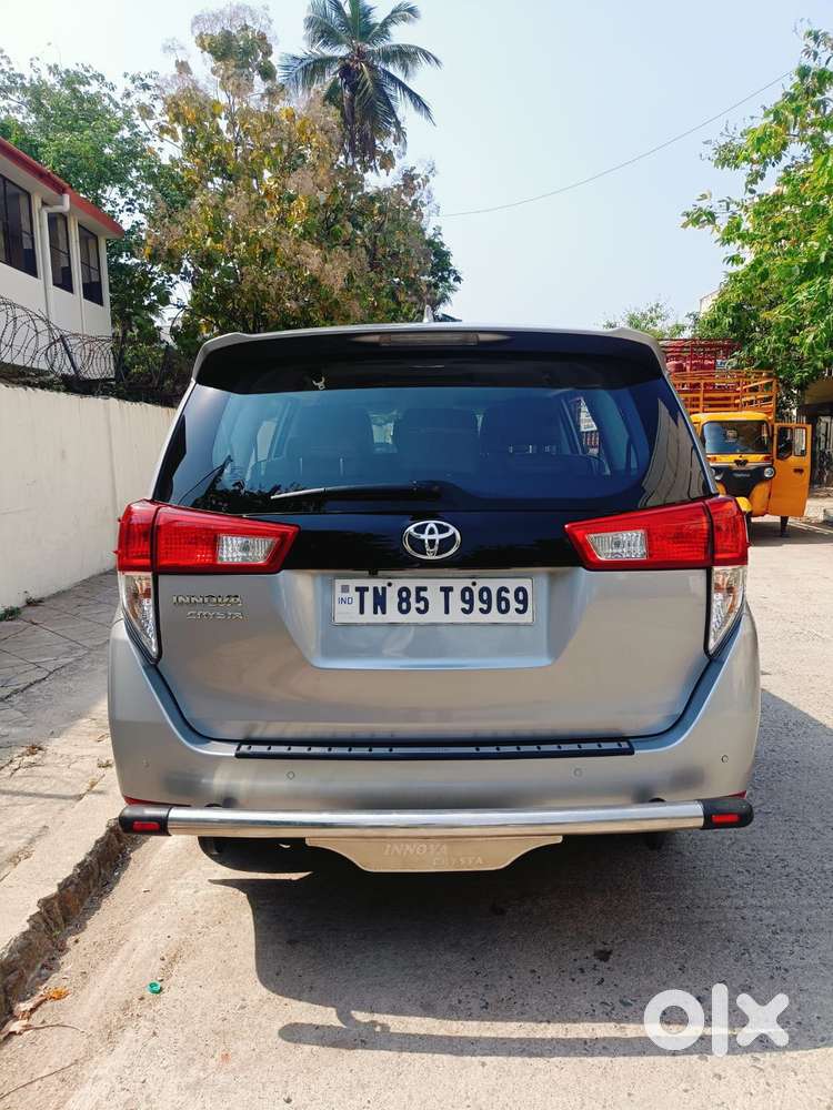 Toyota Innova Crysta [2020-ongoing] 2.4 Gx 8 Str, 2023, Diesel