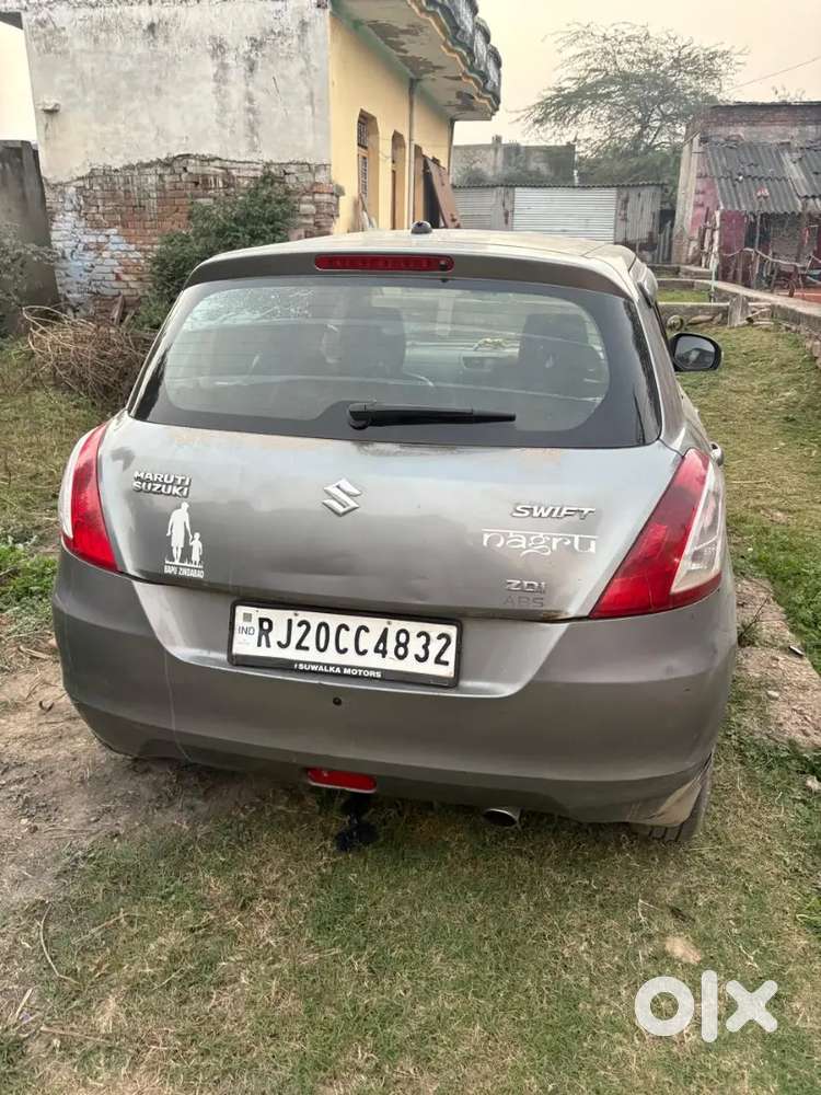 Maruti Suzuki Swift 2013 Diesel 97000 Km Driven