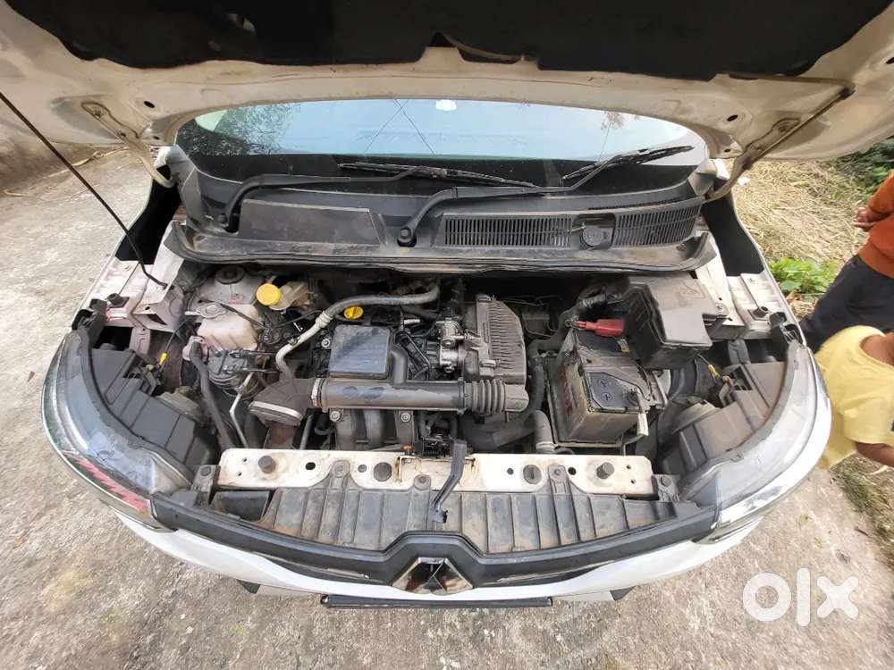 Well Maintained, Fully Feature Loaded With Alloy Wheel