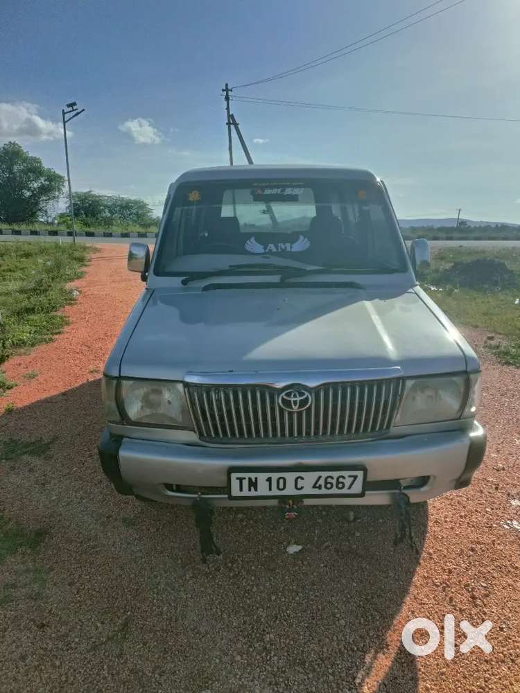 Toyota Qualis 2001 Diesel Well Maintained