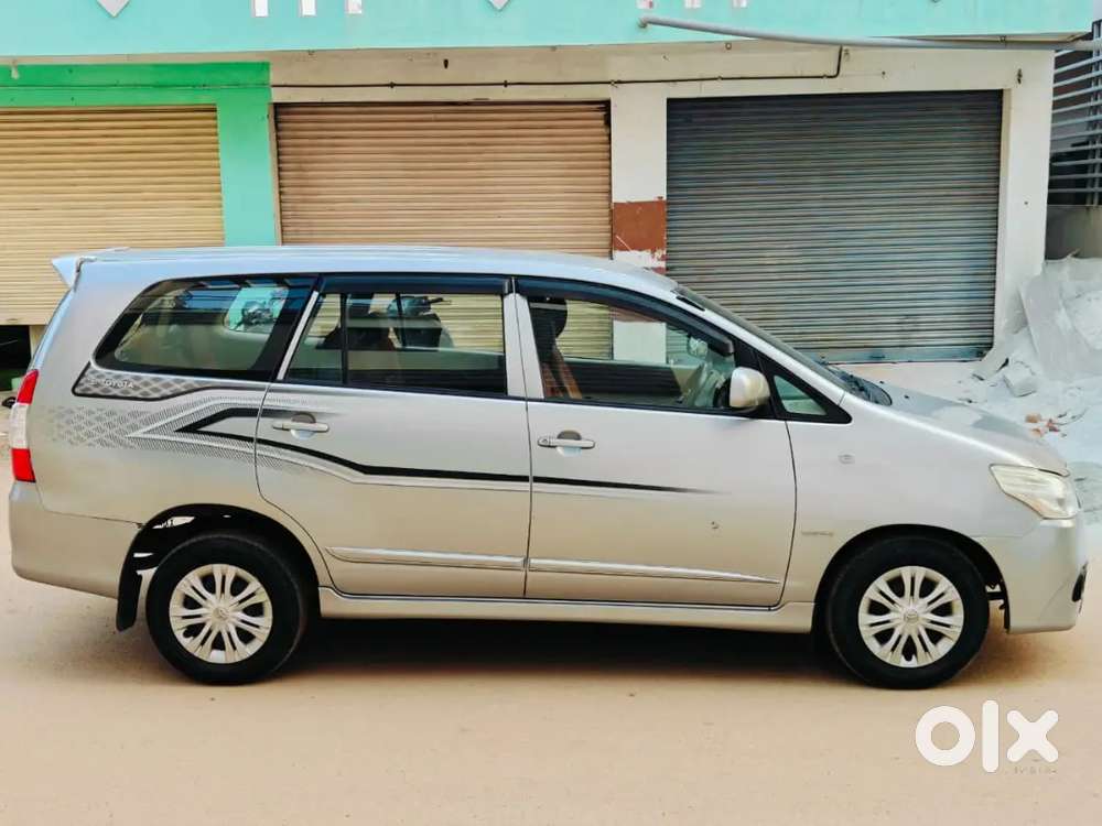 Toyota Innova 2015 Diesel Variant