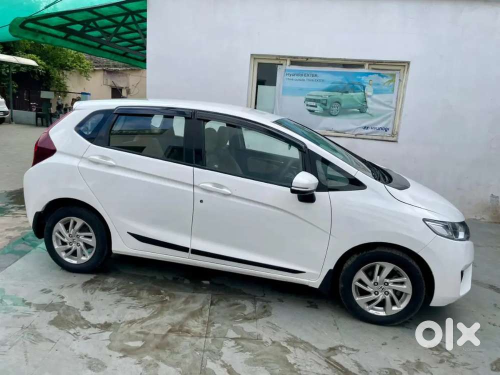 Honda Jazz 2016 Petrol 71500 Km Driven