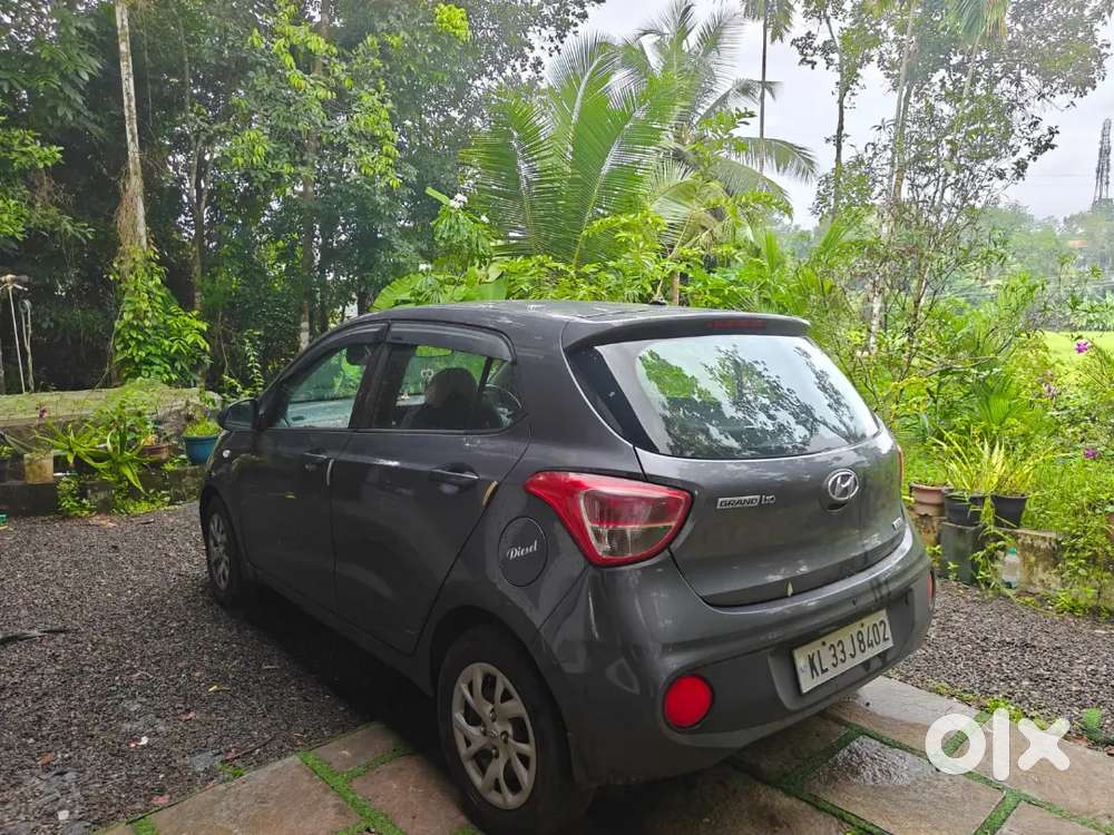 Hyundai Grand I10 2017 Diesel 87000 Km Driven