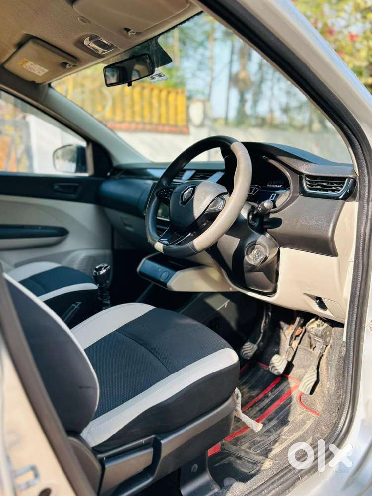 Renault Triber Rxt, 2023, Petrol