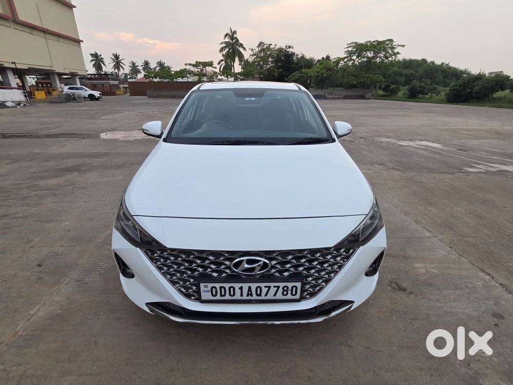Hyundai Verna 1.5 Sx (o) Vtvt, 2023, Petrol
