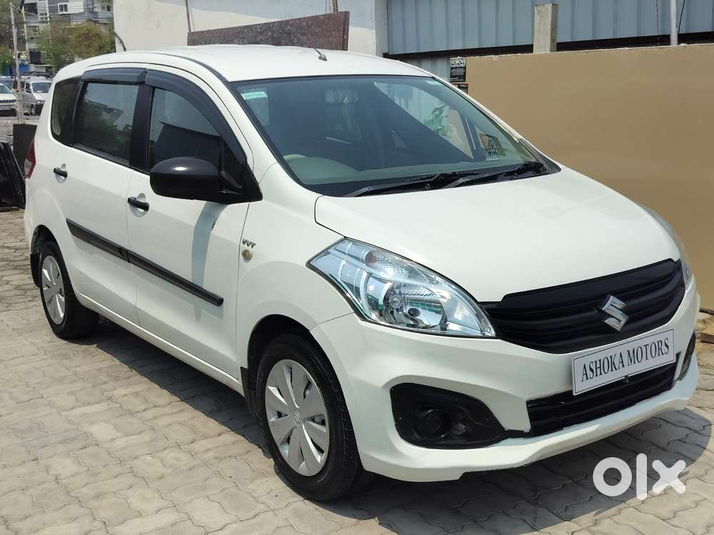 Maruti Suzuki Ertiga Lxi, 2016, Petrol