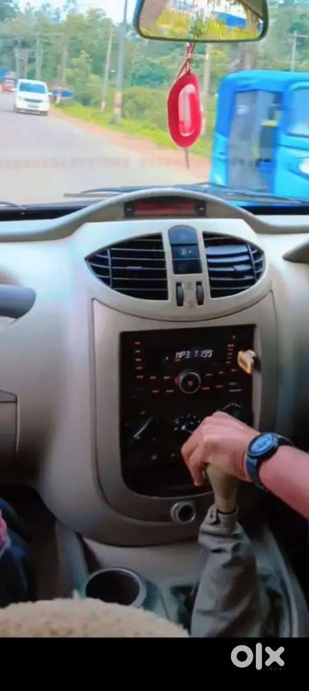 Mahindra Quanto 2012