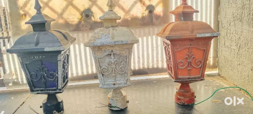 Urget Sale of 3 vintage decorative outdoor lamps✨