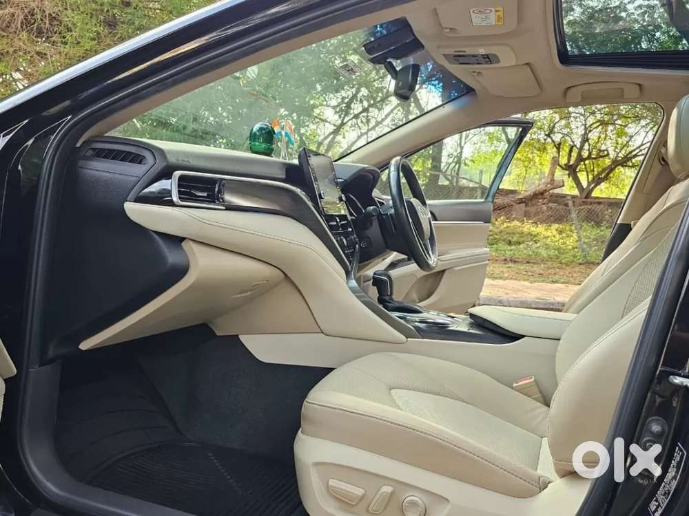 Toyota Camry Hybrid, 2023, Petrol