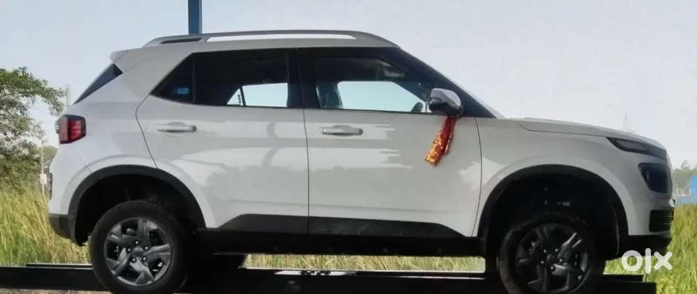 Hyundai Venue 1.2 S 2023 Petrol Manual Well Maintained.urgent Sell