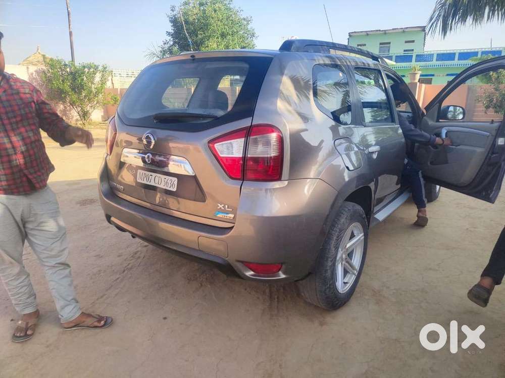 Nissan Terrano 2015 Diesel 120000 Km Driven