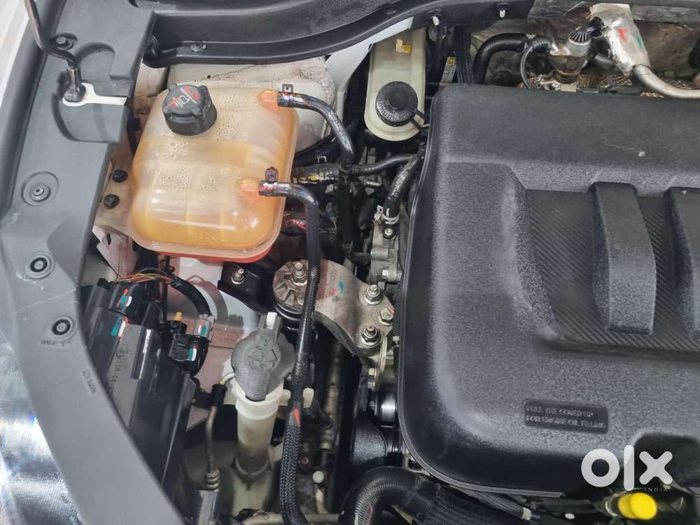 Mahindra Xuv700 2.0 Ax 5 Petrol At Str, 2023, Diesel