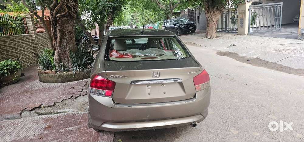 Honda City V At 2011 Model