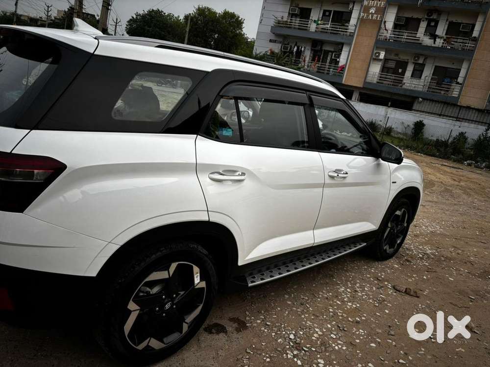 Hyundai Alcazar 2024 Petrol Signature Top Model Auto Super Condition
