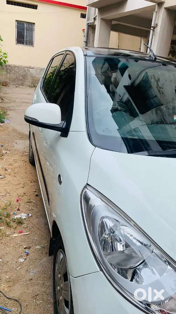 Best Condition Smooth Engine Chilled Ac Full Accesories With All Paper