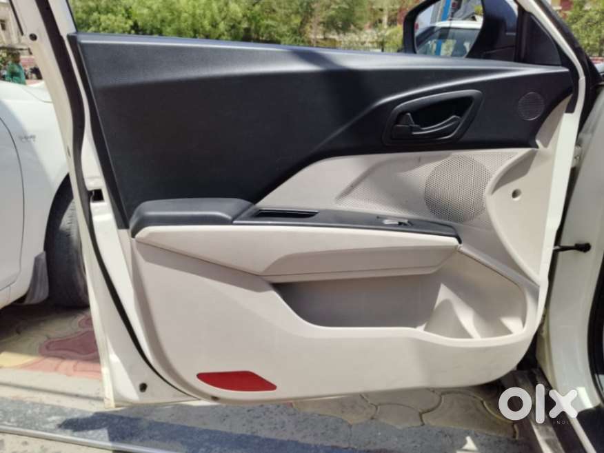 Mahindra Xuv300 W6, 2019, Petrol