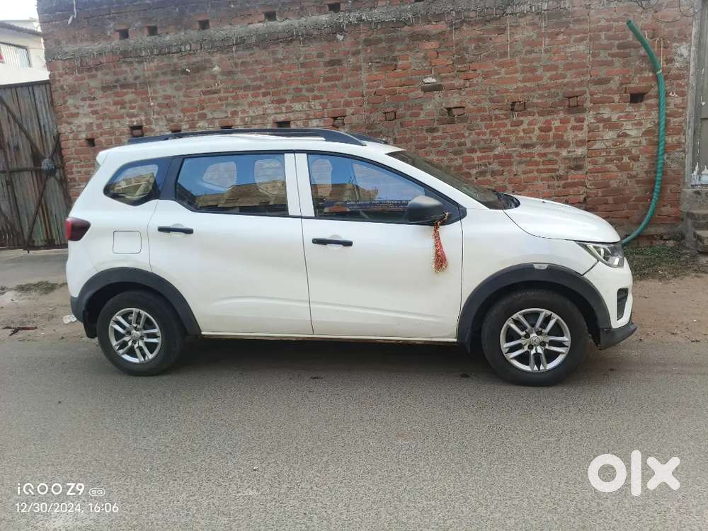 Renault Triber 2022 Petrol Well Maintained