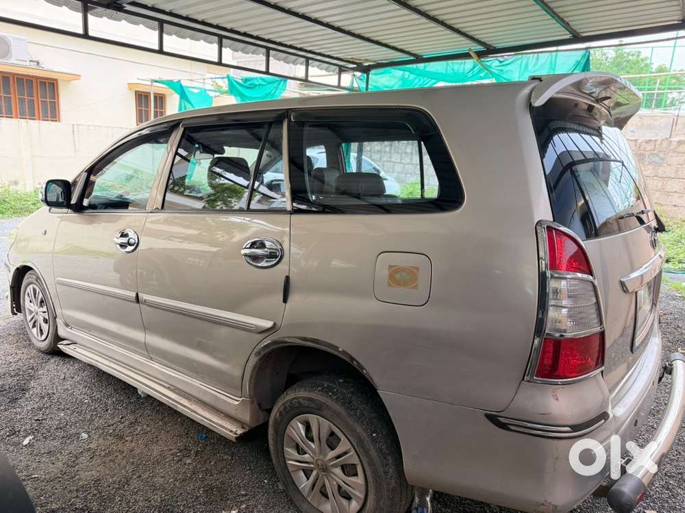 Toyota Innova Diesel 2014