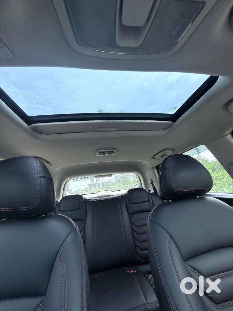 Mahindra Xuv300 W6 Diesel, 2023, Diesel