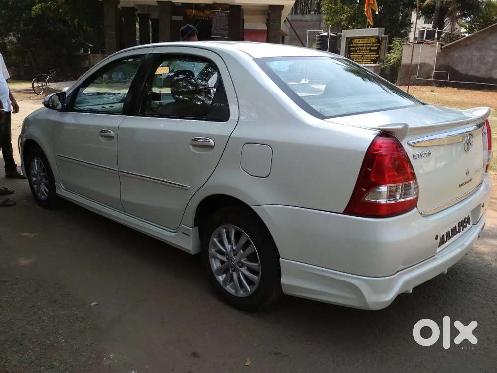 Toyota Etios Vx D 2015 Urgent Sell,price Slightly Ngoshiable
