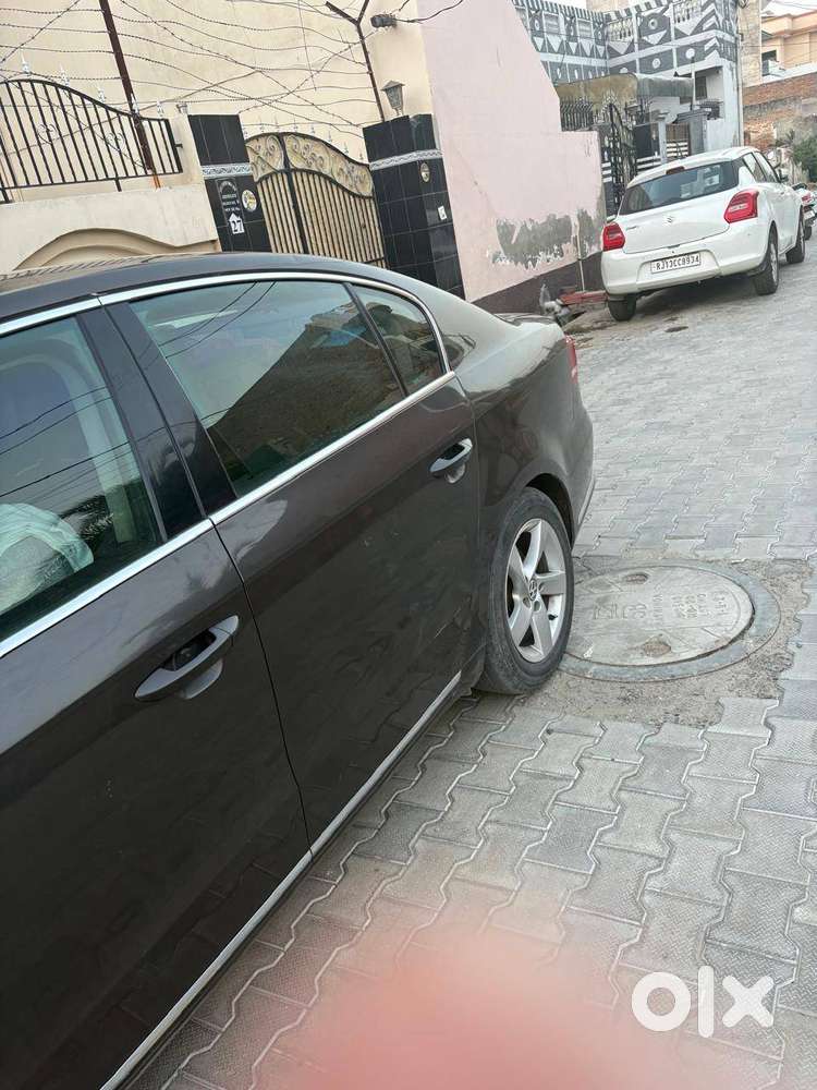 Volkswagen Passat 2012 Diesel 92000 Km Driven