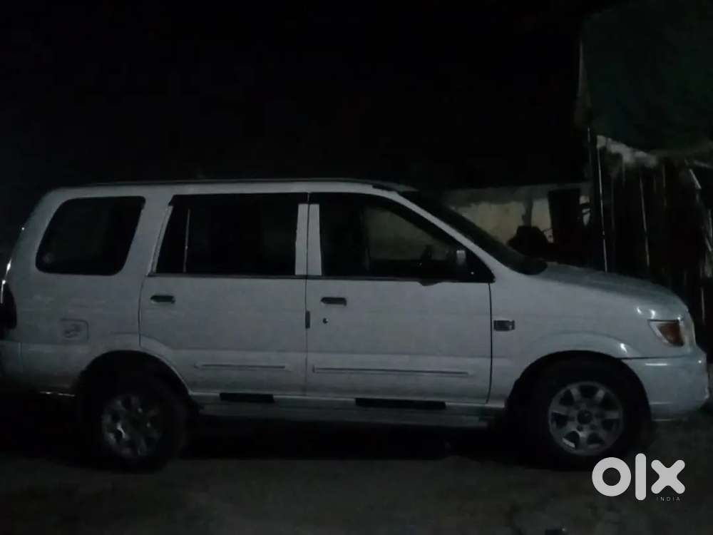 Chevrolet Tavera 2015 Diesel 33000 Km Driven