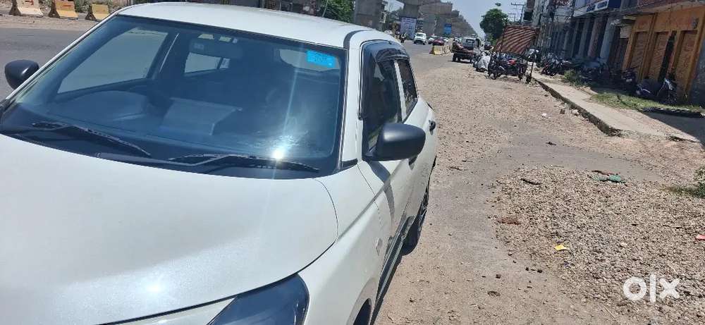 Maruti Suzuki Swift 2025 Petrol 10000 Km Driven
