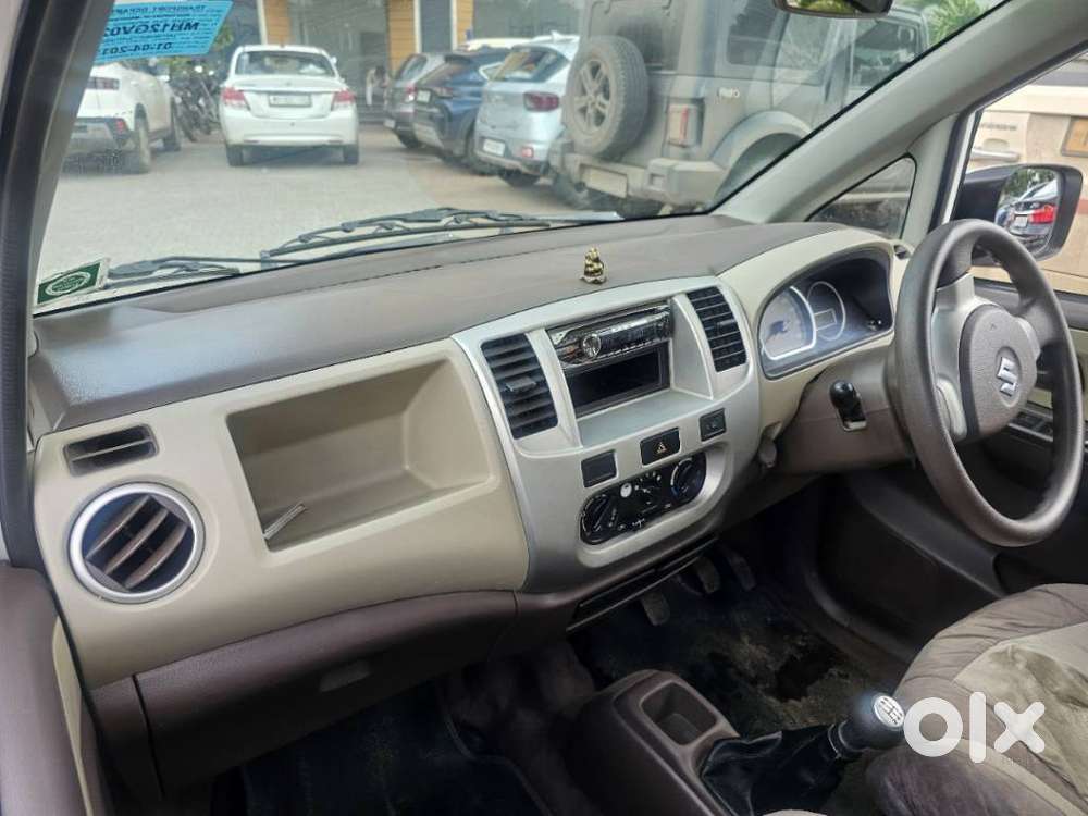 Maruti Suzuki Estilo Lxi Bs-iv, 2011, Petrol