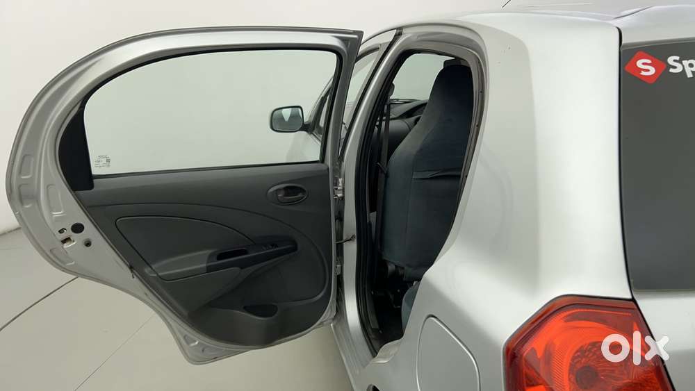 Toyota Etios Liva 2011-2012 G, 2013, Petrol