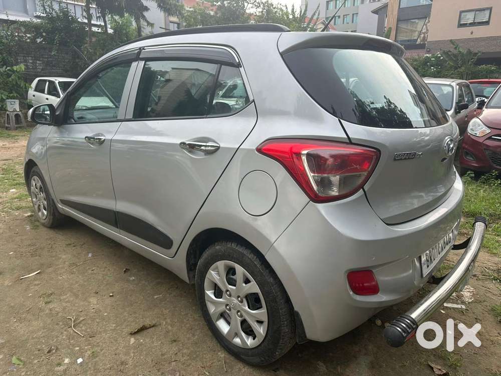 Hyundai Grand I10 Sportz, 2016, Petrol