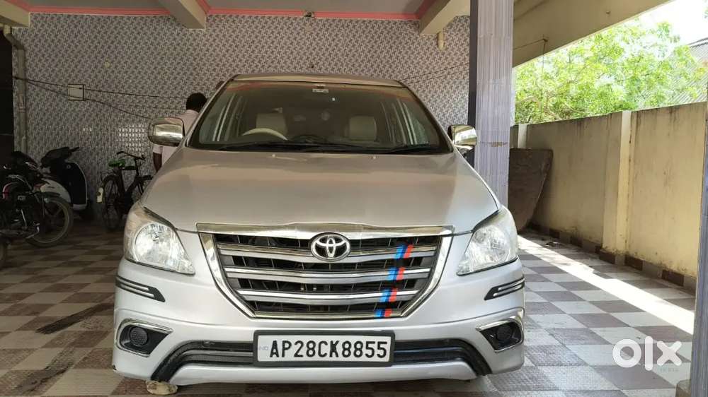 Toyota Innova 2013