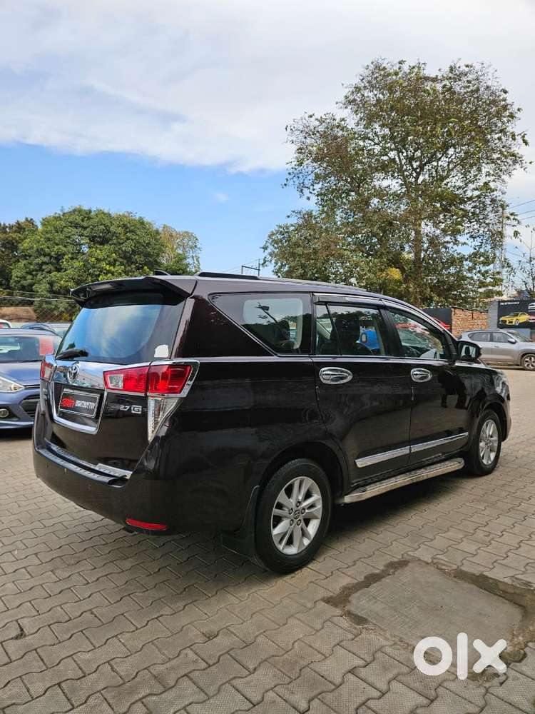 Toyota Innova Crysta 2.7 Gx Limited Edition At 7 Str, 2017, Petrol