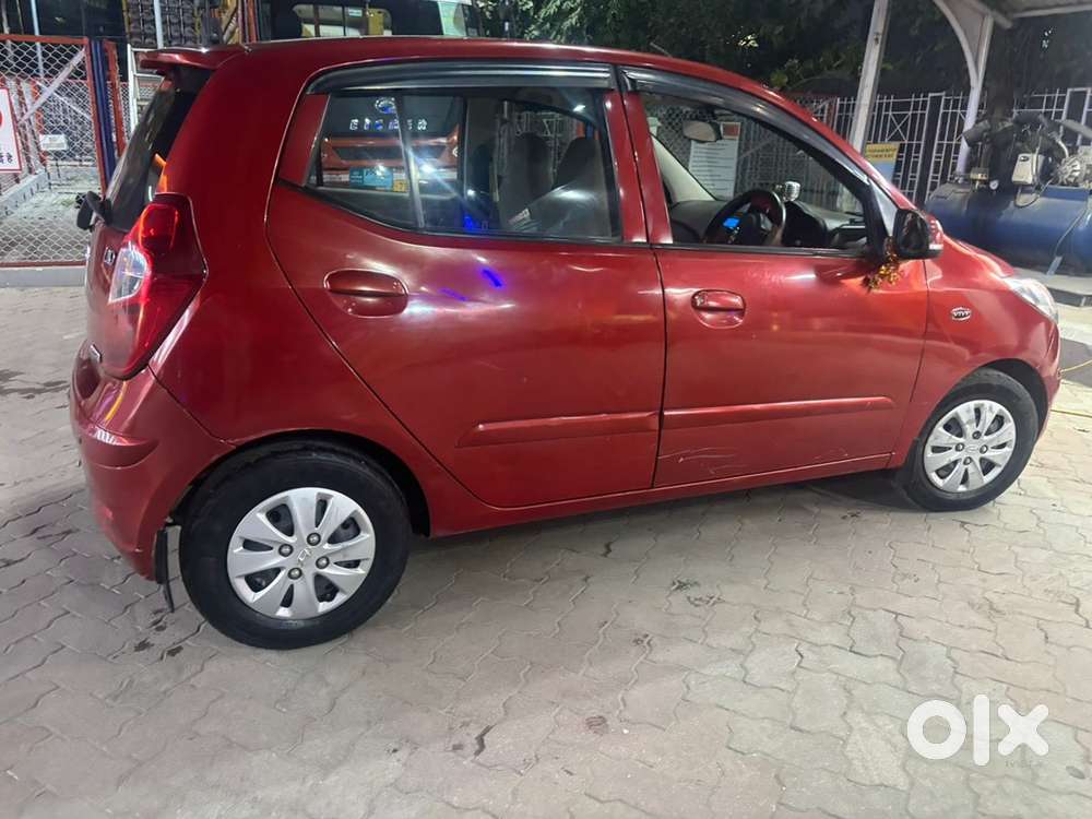 Hyundai I10 Sportz 2012