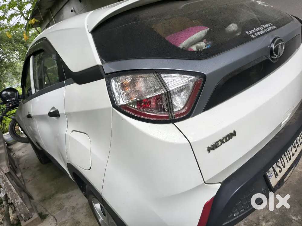 Tata Nexon Xm (petrol)very  Good Condition