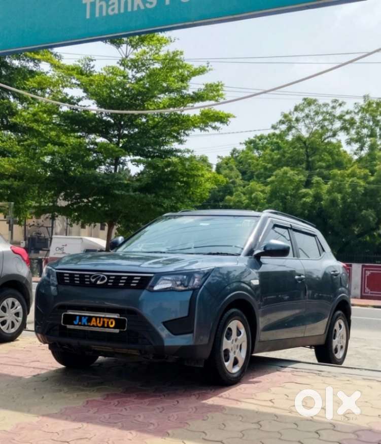 Mahindra Xuv300 W8, 2022, Petrol