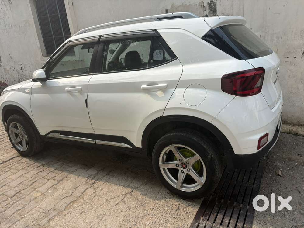 Hyundai Venue 2021 Petrol Good Condition