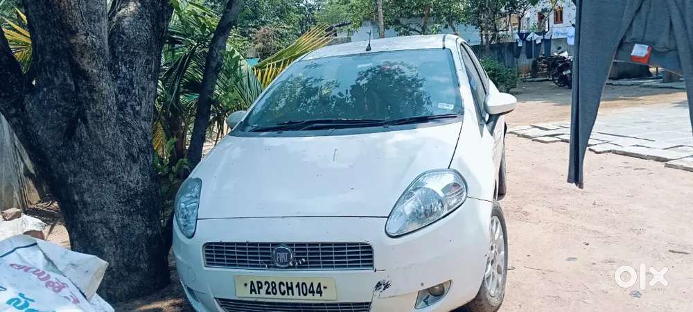 Fiat Punto 2014 Diesel 950000 Km Driven