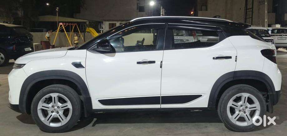 Renault Car Petrol + Cng 2023
