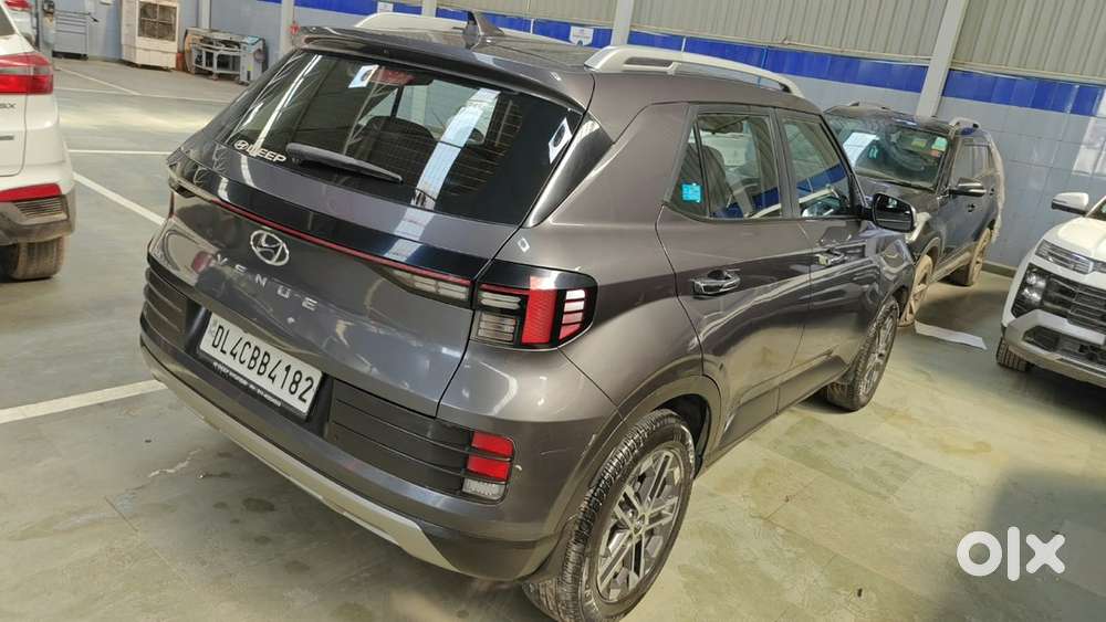 Hyundai Venue Petrol 2022