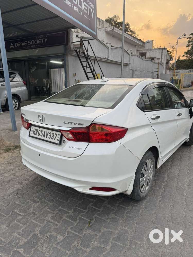 Honda City I-vtec Sv, 2017, Petrol