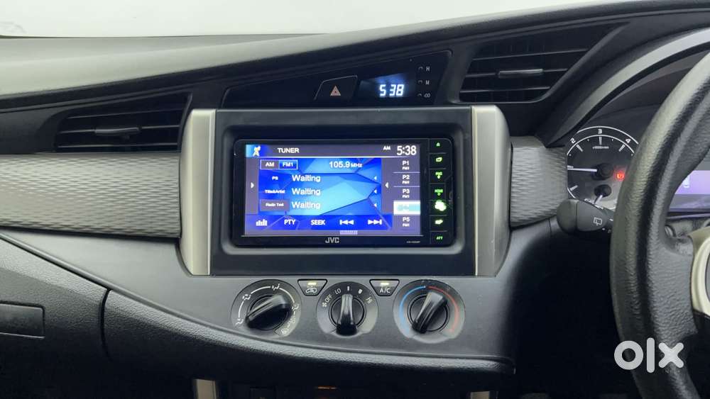 Toyota Innova Crysta 2.4 G Mt 8s, 2016, Diesel