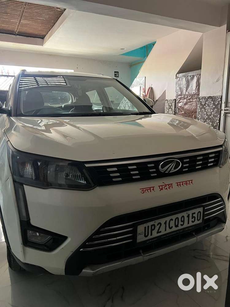 Mahindra Xuv300 2022 Petrol Well Maintained
