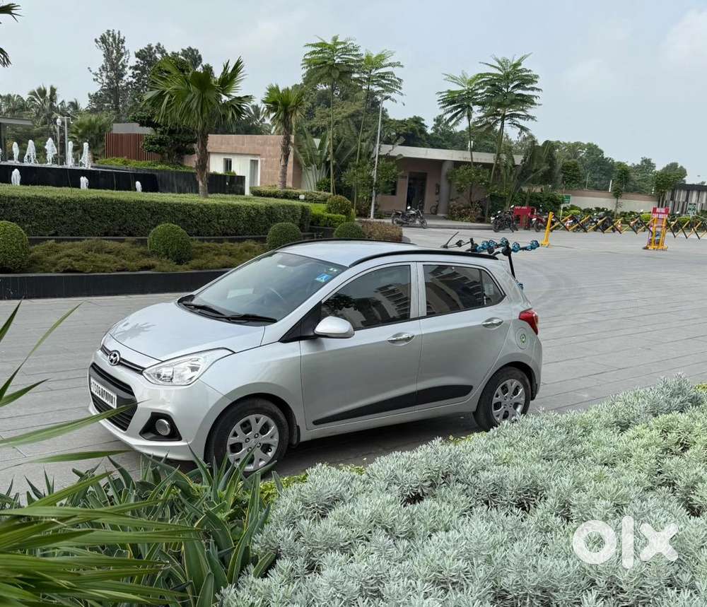 Automatic Hyundai Grand I10 Sportz 2014 Petrol Good Condition