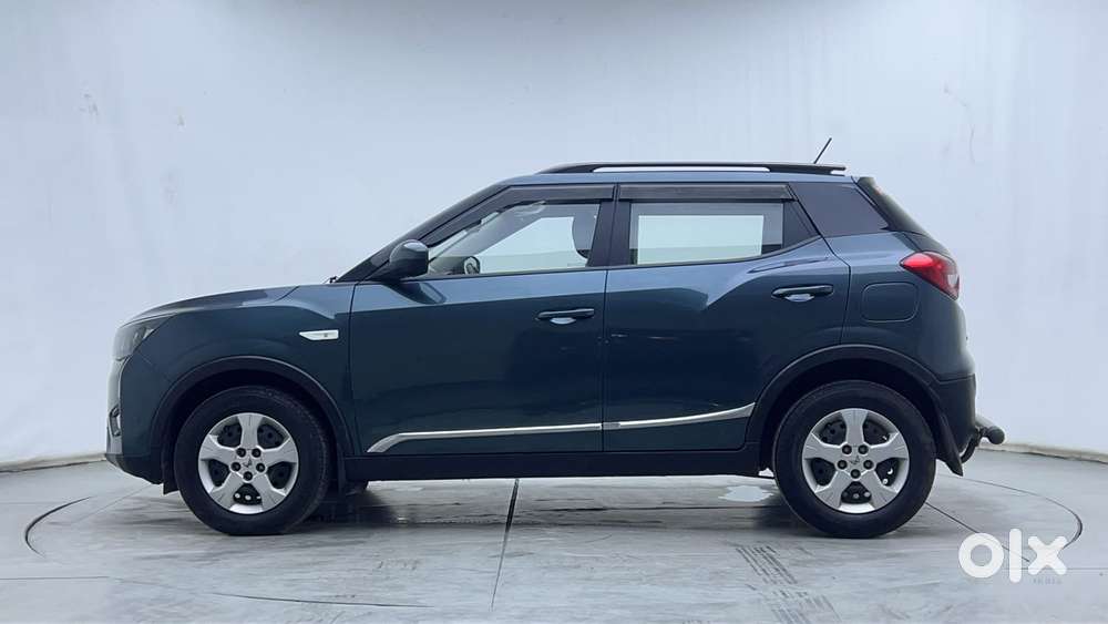 Mahindra Xuv300 1.2 W6 Amt Petrol, 2023, Petrol