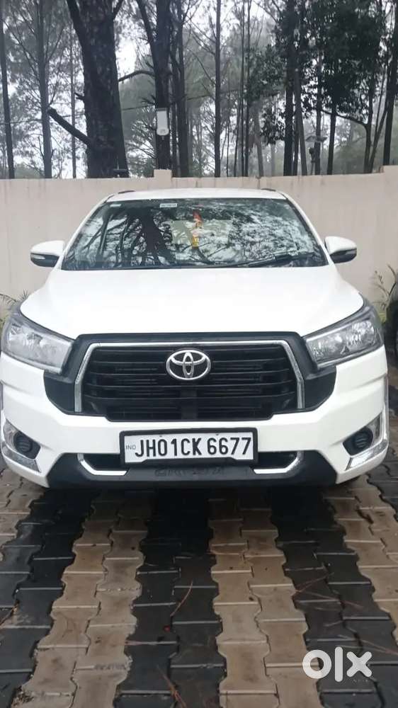 Toyota Innova Crysta 2017 Variant
