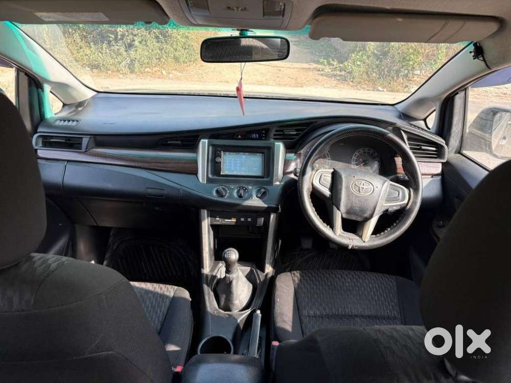 Toyota Innova Crysta 2.4 G Mt 7 Str, 2017, Diesel