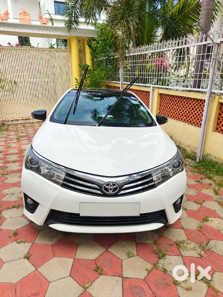 Toyota Corolla Altis 2015