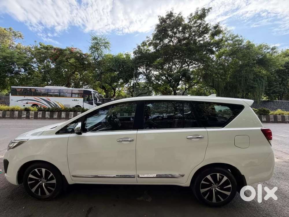 Toyota Innova Crysta [2020-ongoing] 2.4 Zx At 7 Str, 2022, Diesel