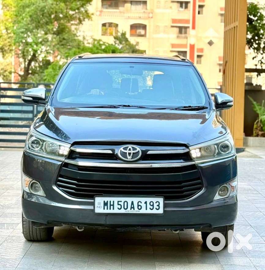 Toyota Innova Crysta 2.8 Zx At 7 Seater, 2016, Diesel